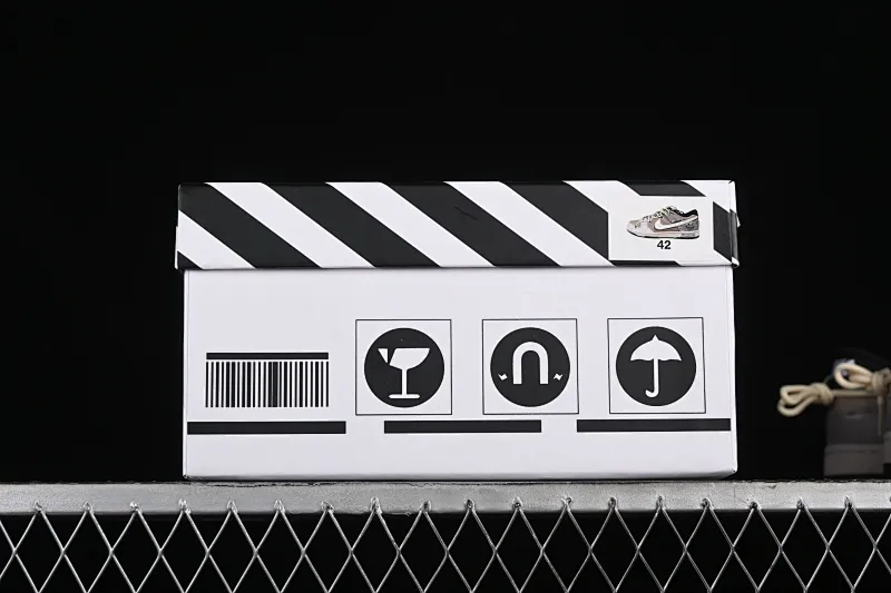 All Categories Nk SB Dunk Series Nk SB Dunk Low Low-top sneakers Nk Dunk Low "Joker" Speed ​​Space Destroyer White Gray SB strap low-top casual sneakers DD1391-100